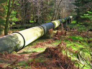 Water pipeline. ( 1 ) (Alan Findlay) / CC BY-SA 2.0