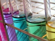 Test tubes (Utilisateur:BZil) / Public Domain